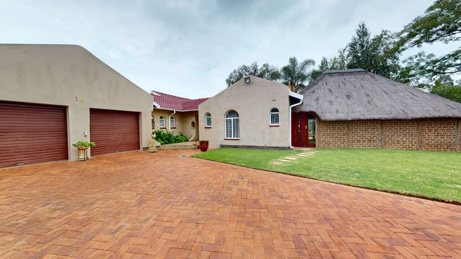 4 Bedroom Property for Sale in Morehill Gauteng