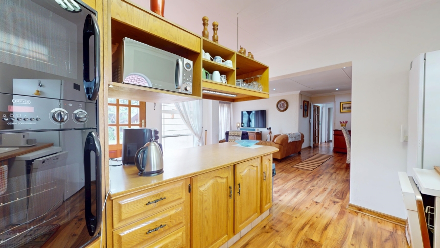 4 Bedroom Property for Sale in Morehill Gauteng