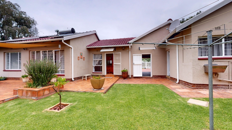 4 Bedroom Property for Sale in Morehill Gauteng