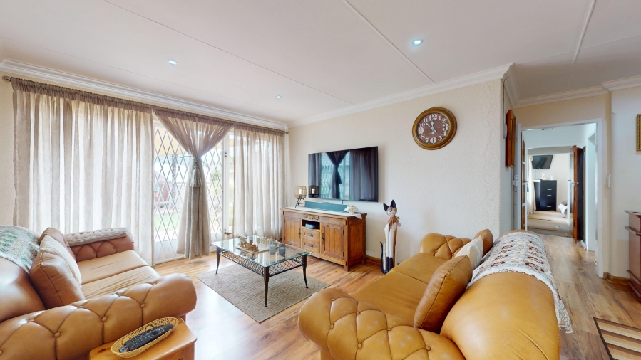 4 Bedroom Property for Sale in Morehill Gauteng