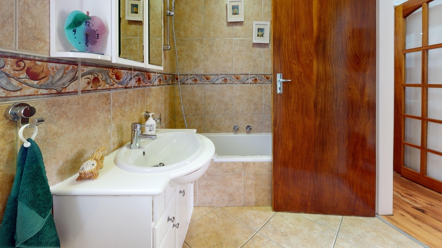 4 Bedroom Property for Sale in Morehill Gauteng