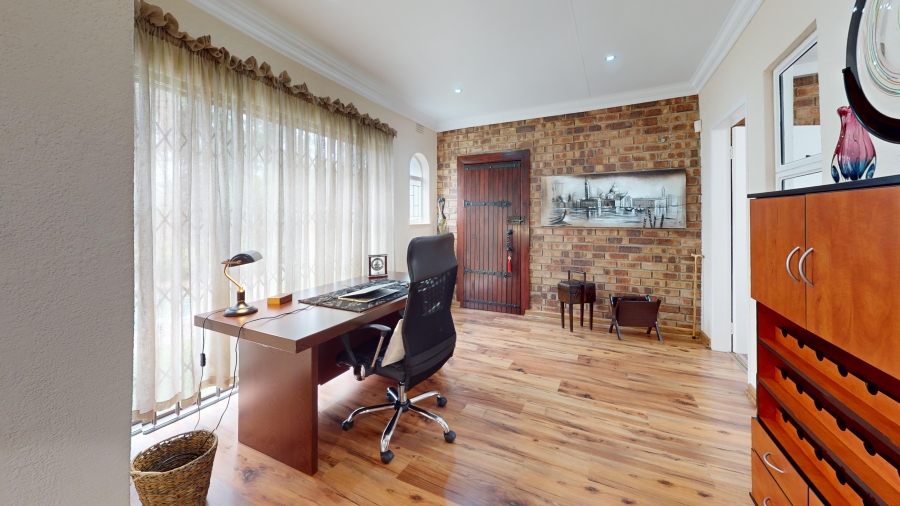 4 Bedroom Property for Sale in Morehill Gauteng