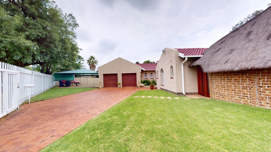 4 Bedroom Property for Sale in Morehill Gauteng