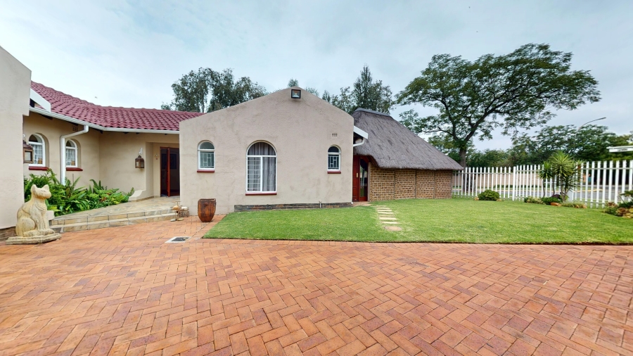 4 Bedroom Property for Sale in Morehill Gauteng