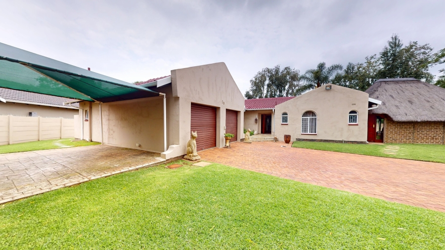 4 Bedroom Property for Sale in Morehill Gauteng