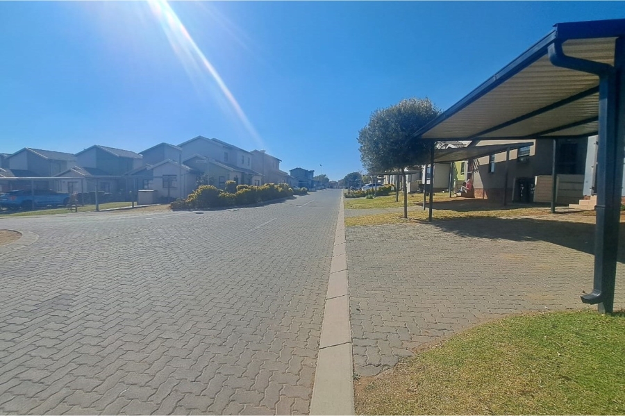 3 Bedroom Property for Sale in Noordwyk Gauteng