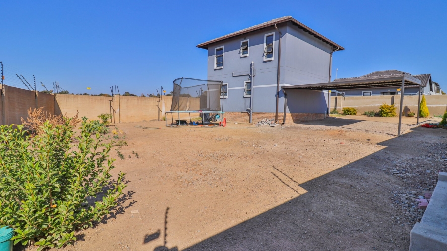 3 Bedroom Property for Sale in Blue Hills Gauteng