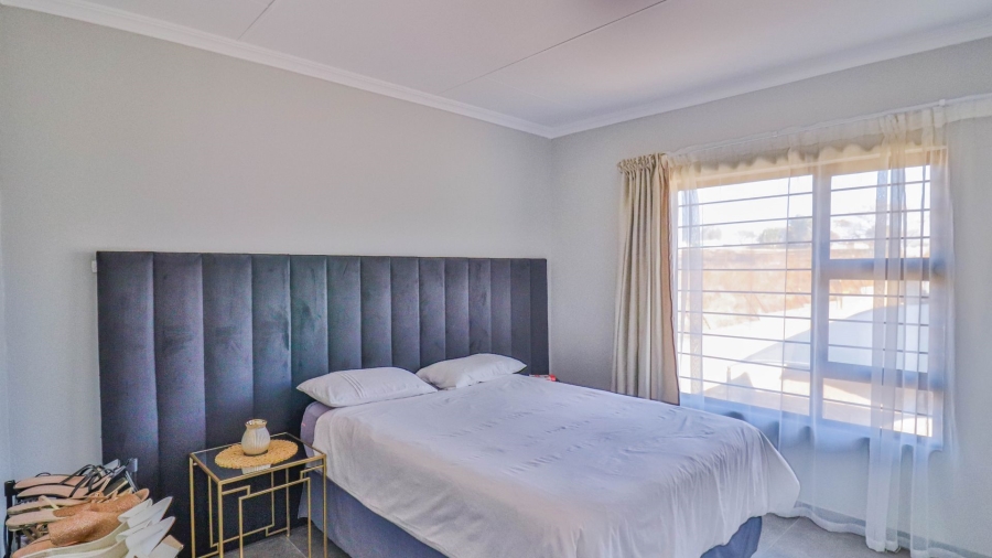 3 Bedroom Property for Sale in Blue Hills Gauteng