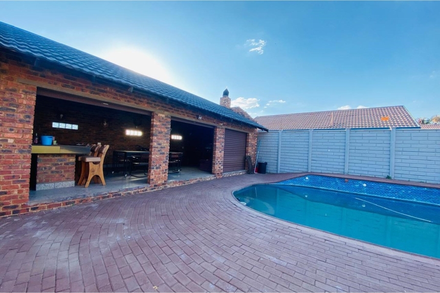 4 Bedroom Property for Sale in Vanderbijlpark SW Gauteng