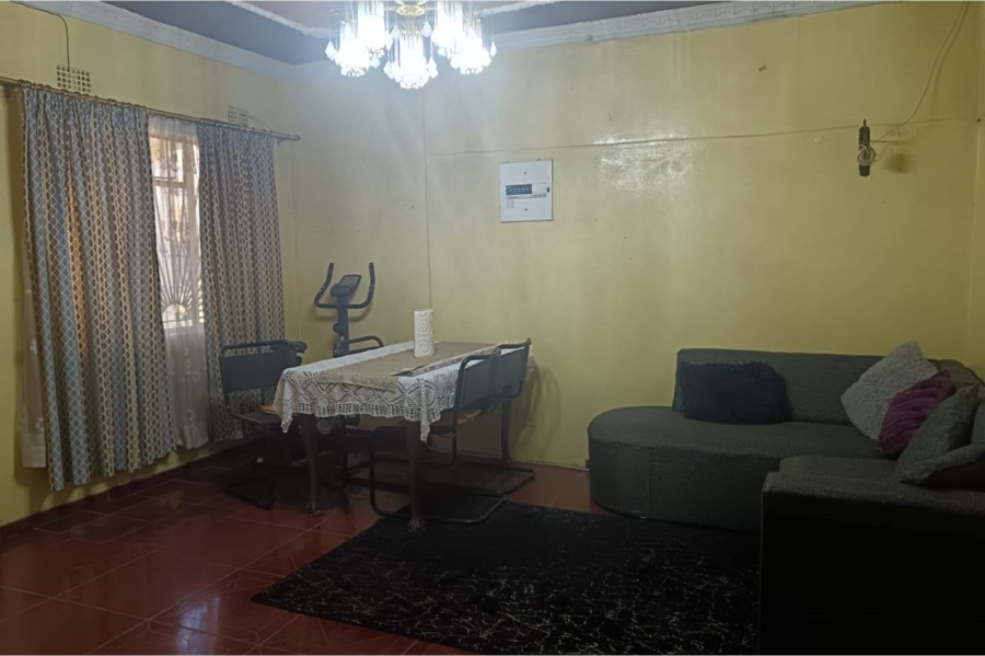 2 Bedroom Property for Sale in Mapetla Gauteng