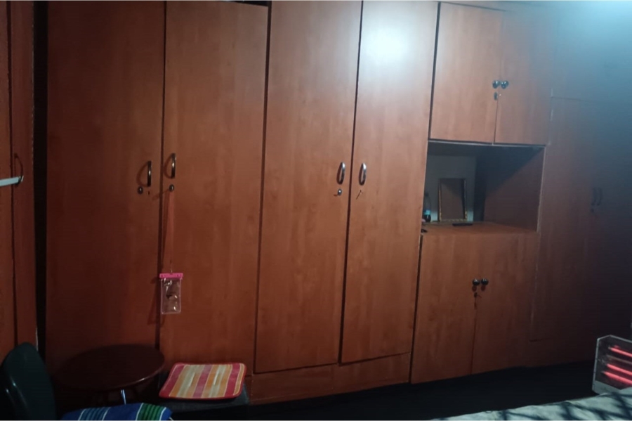 2 Bedroom Property for Sale in Mapetla Gauteng