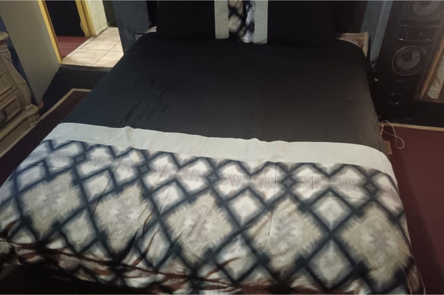 2 Bedroom Property for Sale in Mapetla Gauteng