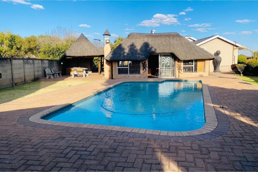 6 Bedroom Property for Sale in Vanderbijlpark SW Gauteng