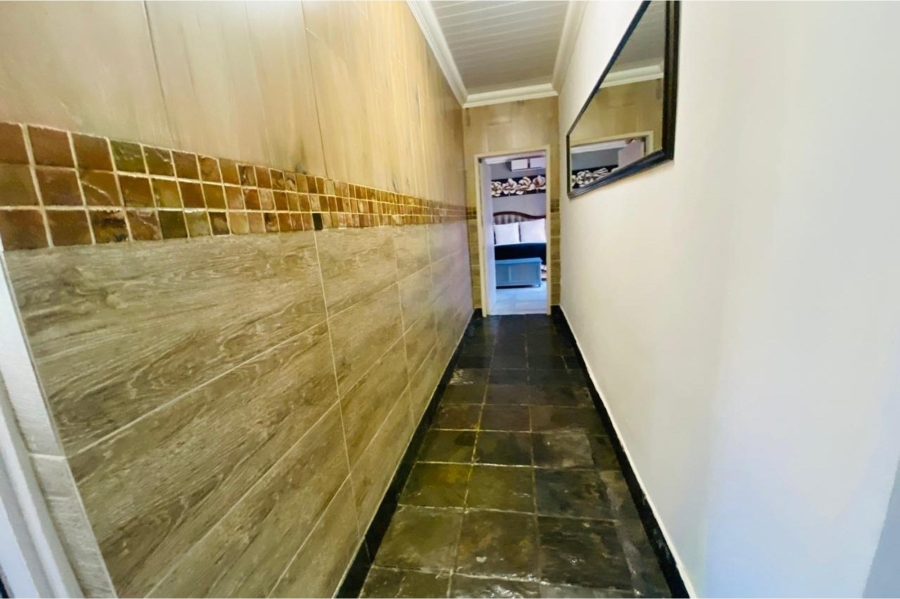 6 Bedroom Property for Sale in Vanderbijlpark SW Gauteng