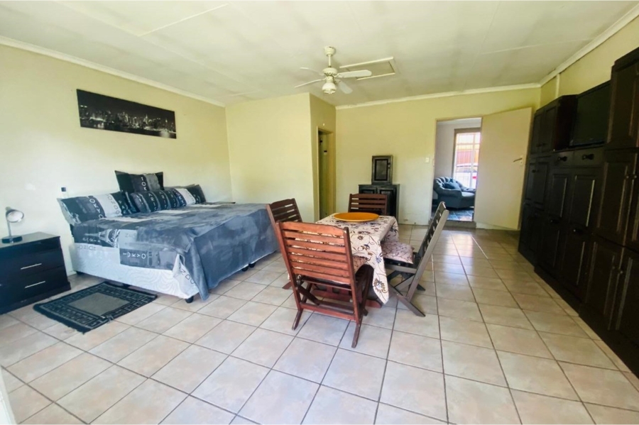 6 Bedroom Property for Sale in Vanderbijlpark SW Gauteng