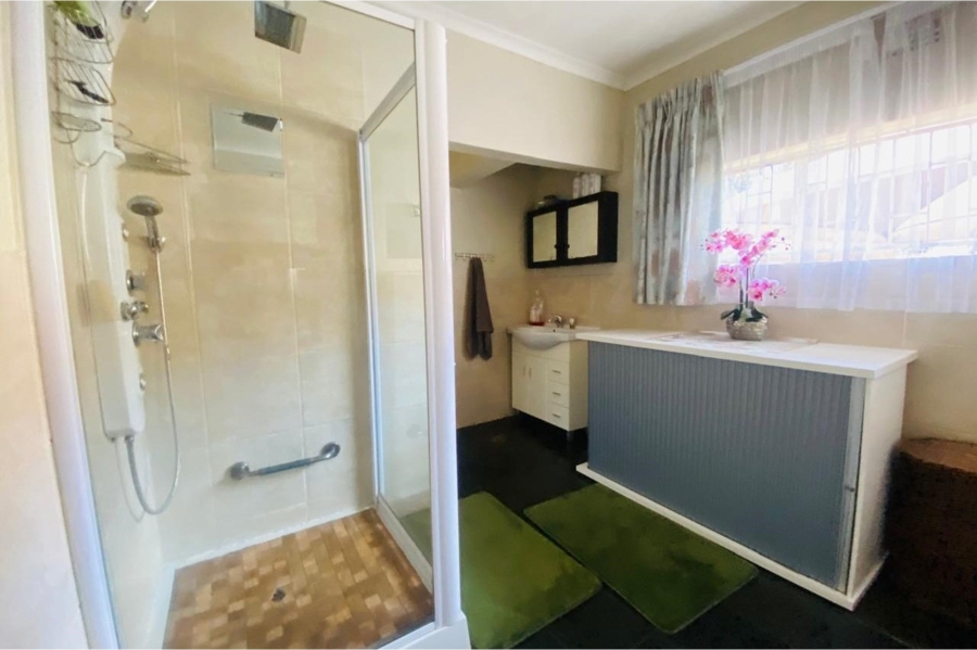 6 Bedroom Property for Sale in Vanderbijlpark SW Gauteng