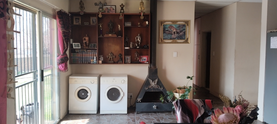 4 Bedroom Property for Sale in Rensburg Gauteng