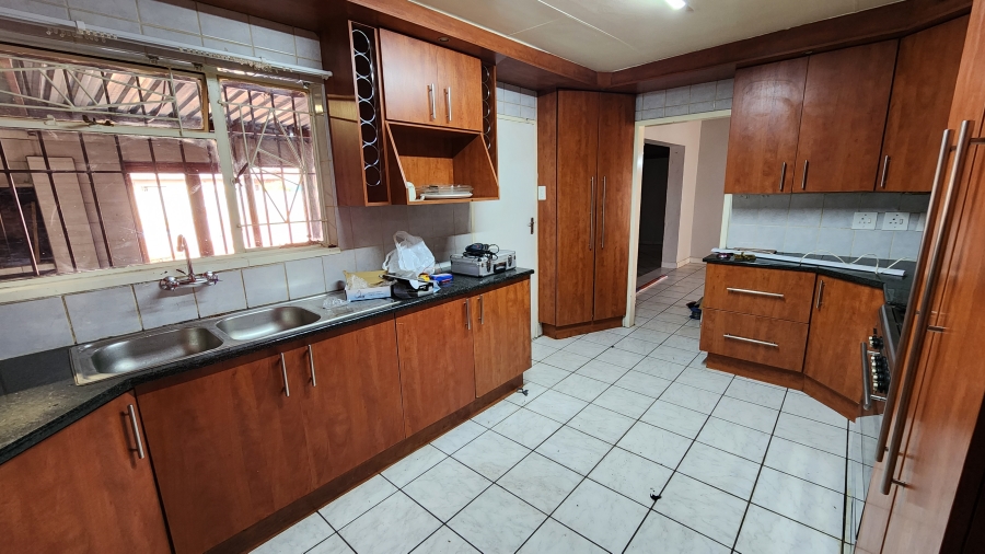 4 Bedroom Property for Sale in Rensburg Gauteng