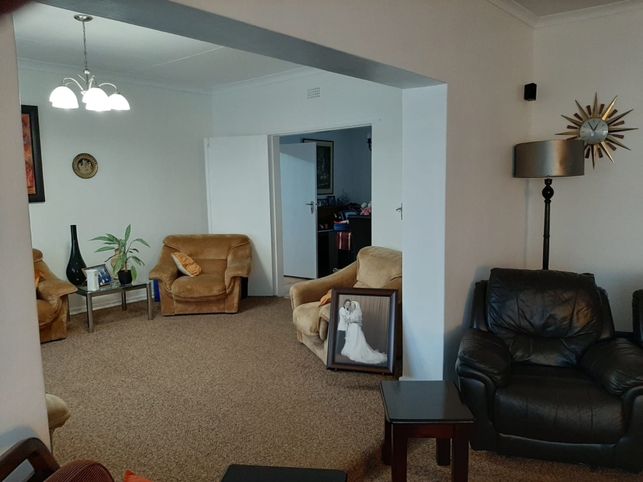 4 Bedroom Property for Sale in Carletonville Central Gauteng