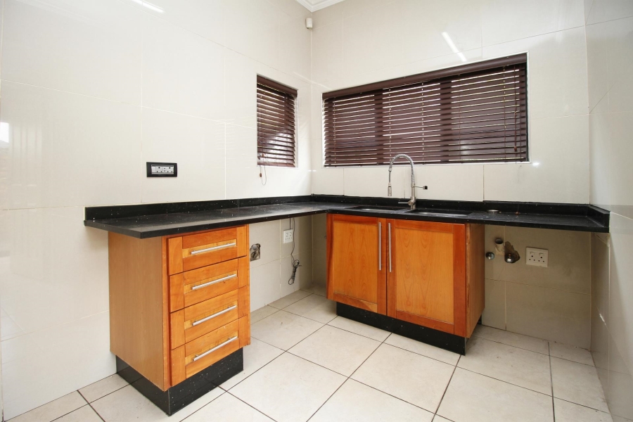 5 Bedroom Property for Sale in Kyalami Glen Estate Gauteng