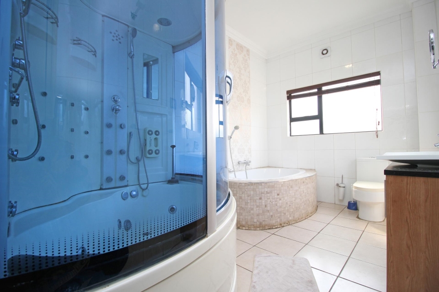 5 Bedroom Property for Sale in Kyalami Glen Estate Gauteng