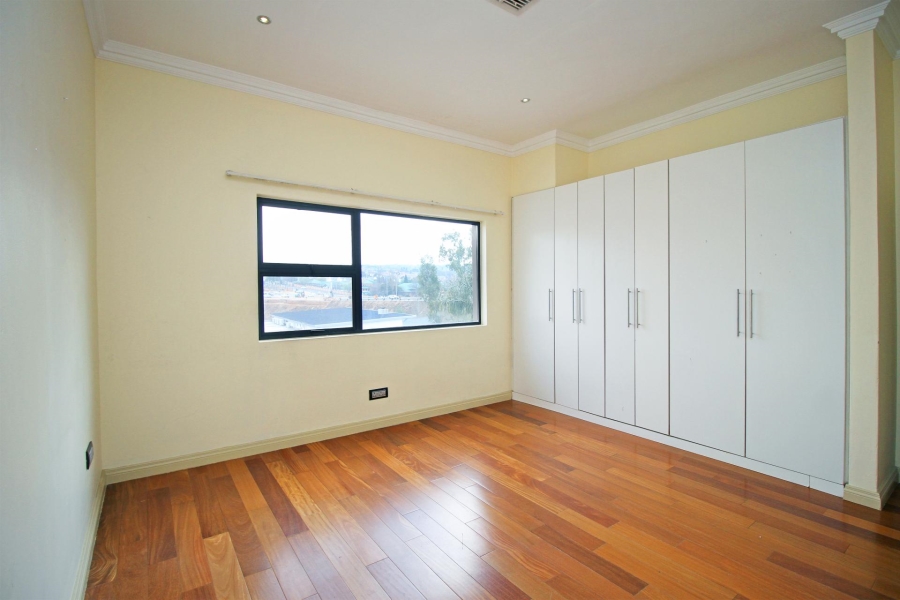5 Bedroom Property for Sale in Kyalami Glen Estate Gauteng