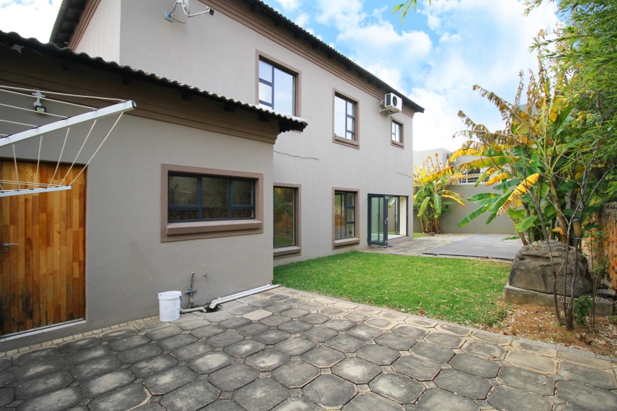 5 Bedroom Property for Sale in Kyalami Glen Estate Gauteng