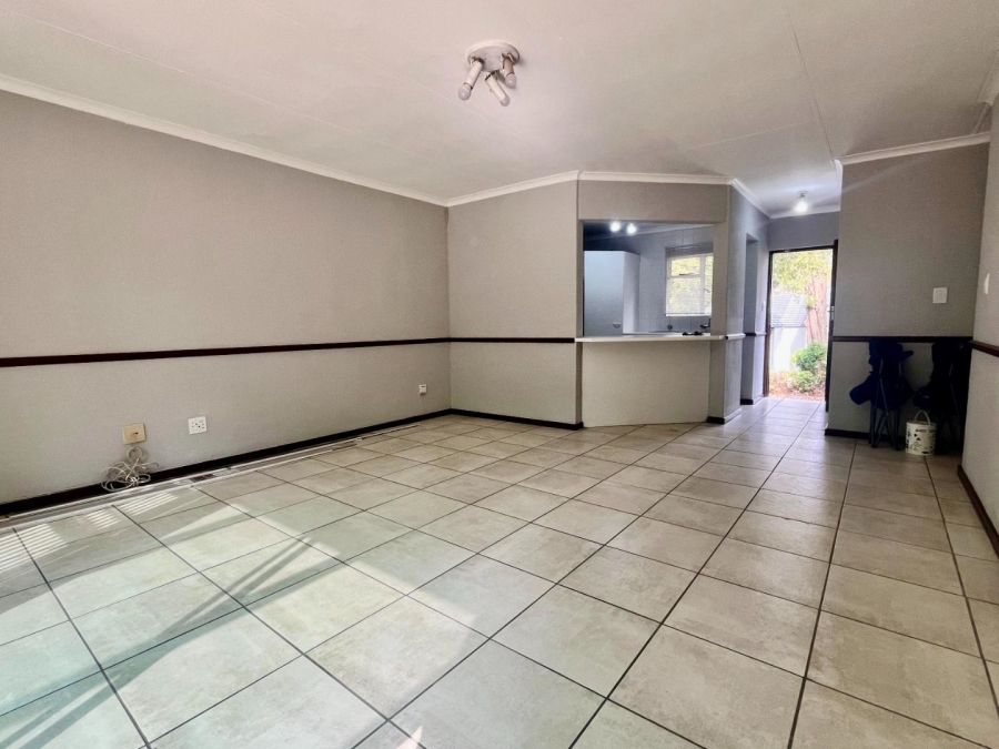 To Let 2 Bedroom Property for Rent in Sundowner Gauteng