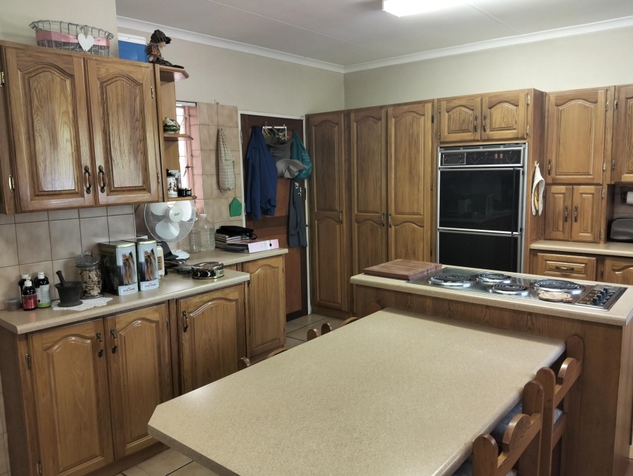 4 Bedroom Property for Sale in Garsfontein Gauteng