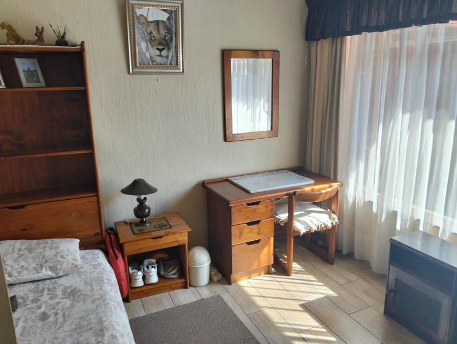 4 Bedroom Property for Sale in Garsfontein Gauteng