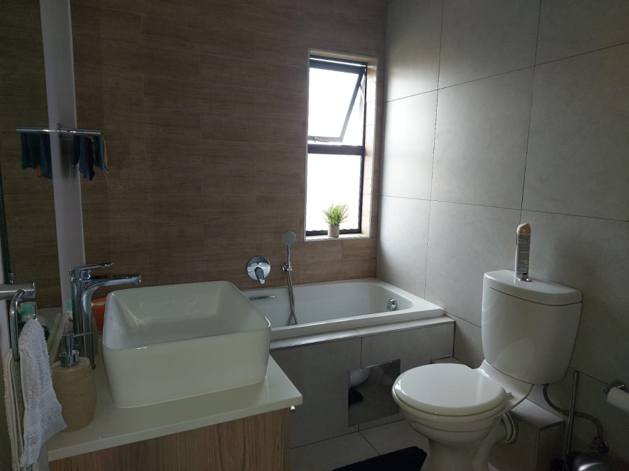 1 Bedroom Property for Sale in Linbro Park Gauteng