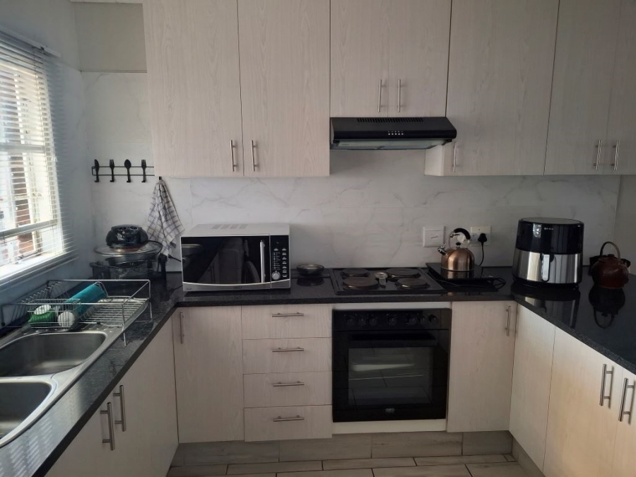 2 Bedroom Property for Sale in Noordheuwel Gauteng