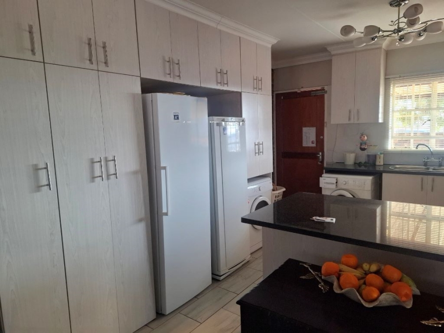 2 Bedroom Property for Sale in Noordheuwel Gauteng