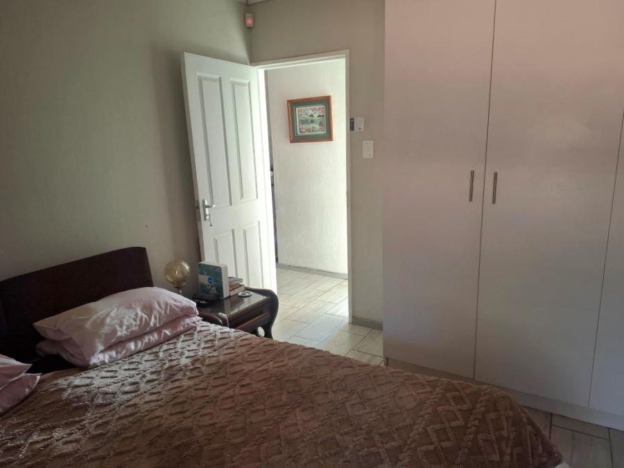 2 Bedroom Property for Sale in Noordheuwel Gauteng