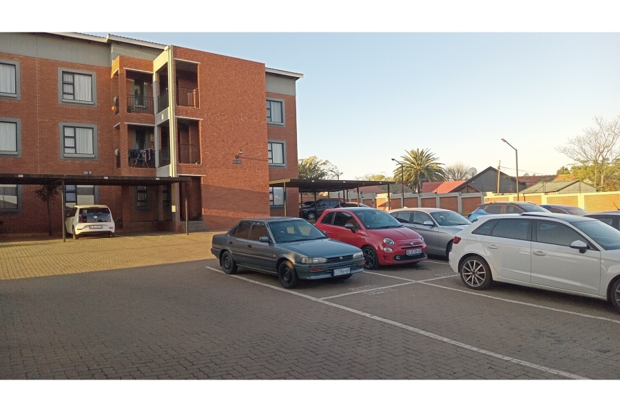 2 Bedroom Property for Sale in Witpoortjie Gauteng