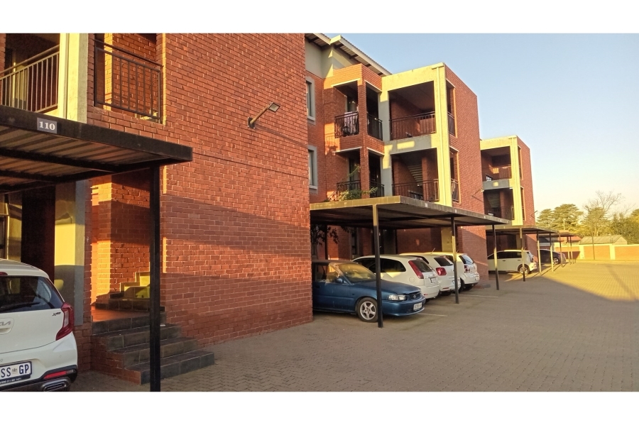 2 Bedroom Property for Sale in Witpoortjie Gauteng
