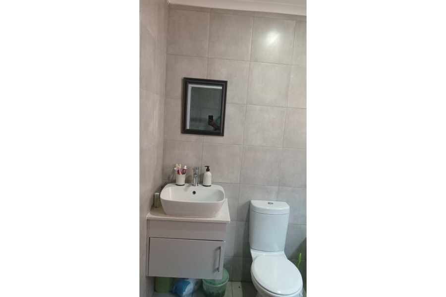 2 Bedroom Property for Sale in Witpoortjie Gauteng