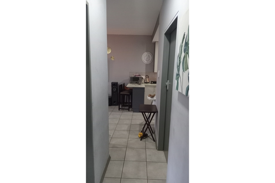 2 Bedroom Property for Sale in Witpoortjie Gauteng