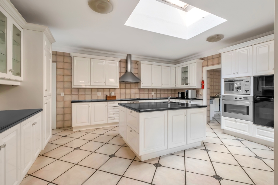 4 Bedroom Property for Sale in Atholl Gauteng