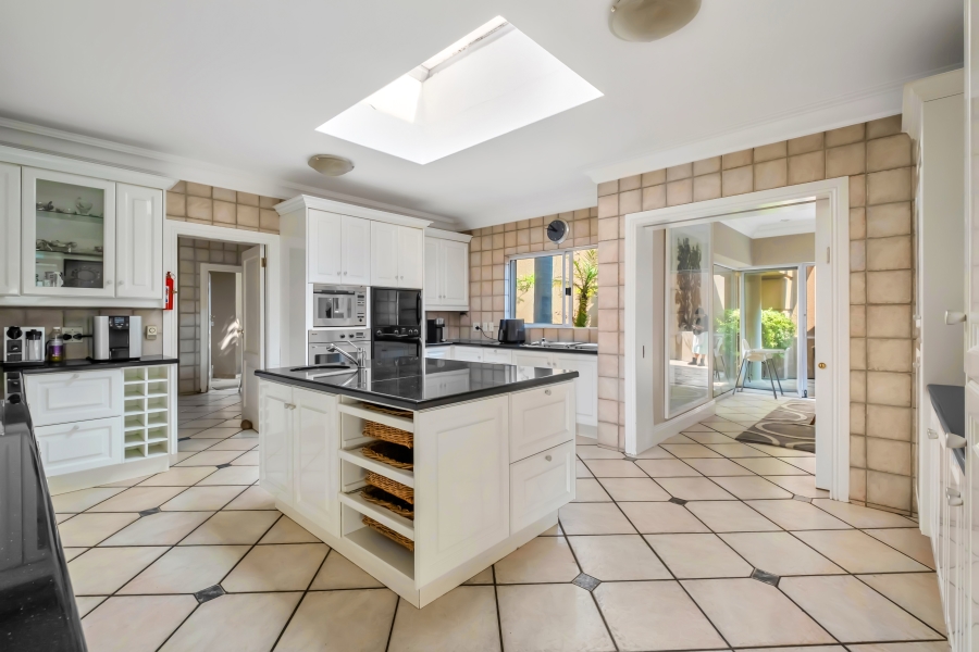 4 Bedroom Property for Sale in Atholl Gauteng