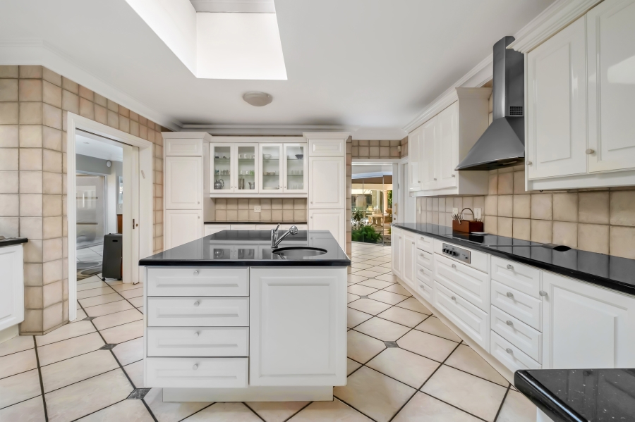 4 Bedroom Property for Sale in Atholl Gauteng