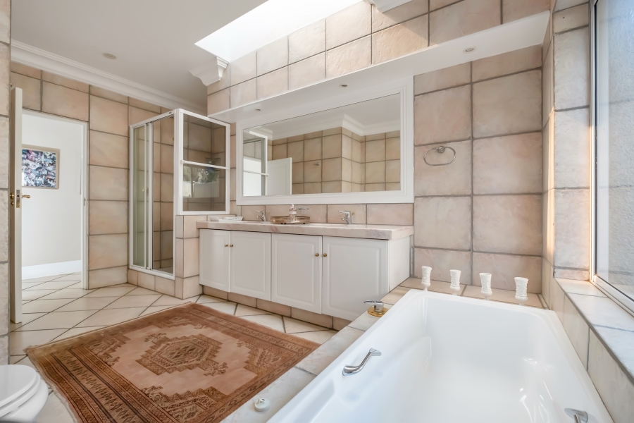 4 Bedroom Property for Sale in Atholl Gauteng