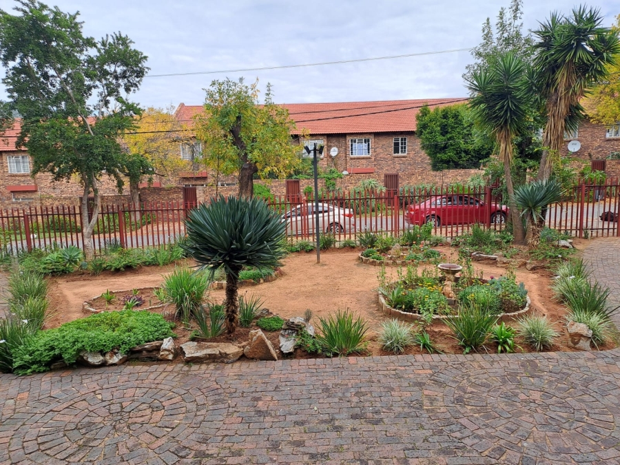 1 Bedroom Property for Sale in Kensington B Gauteng