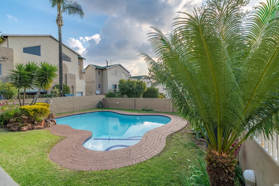2 Bedroom Property for Sale in North Riding Gauteng