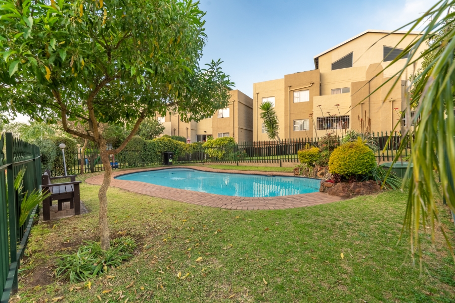 2 Bedroom Property for Sale in North Riding Gauteng