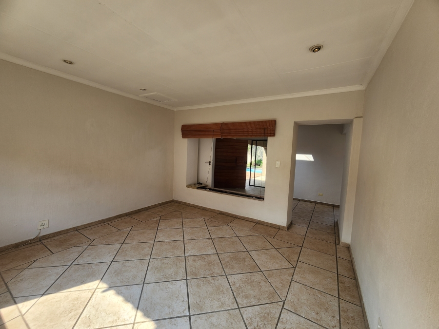 4 Bedroom Property for Sale in Fourways Gardens Gauteng