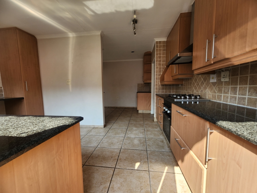 4 Bedroom Property for Sale in Fourways Gardens Gauteng