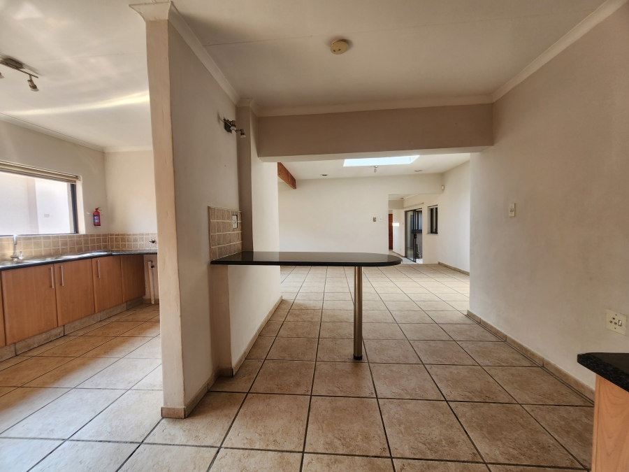 4 Bedroom Property for Sale in Fourways Gardens Gauteng