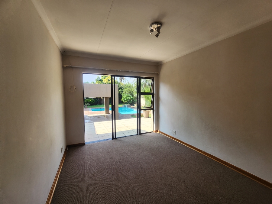 4 Bedroom Property for Sale in Fourways Gardens Gauteng