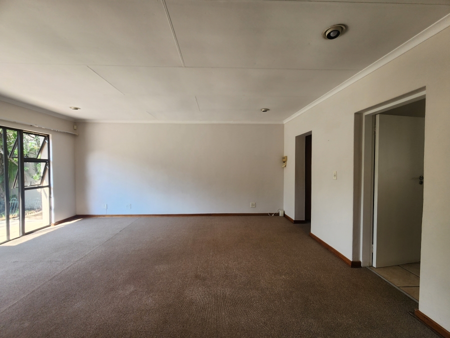 4 Bedroom Property for Sale in Fourways Gardens Gauteng